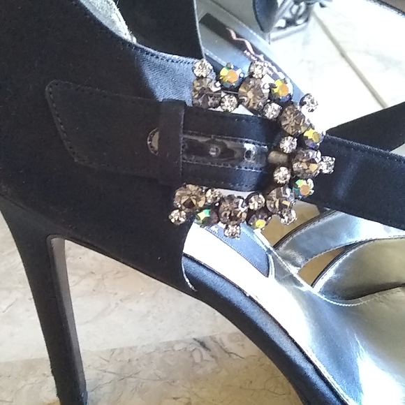 Shoes - Picture 2 of 6